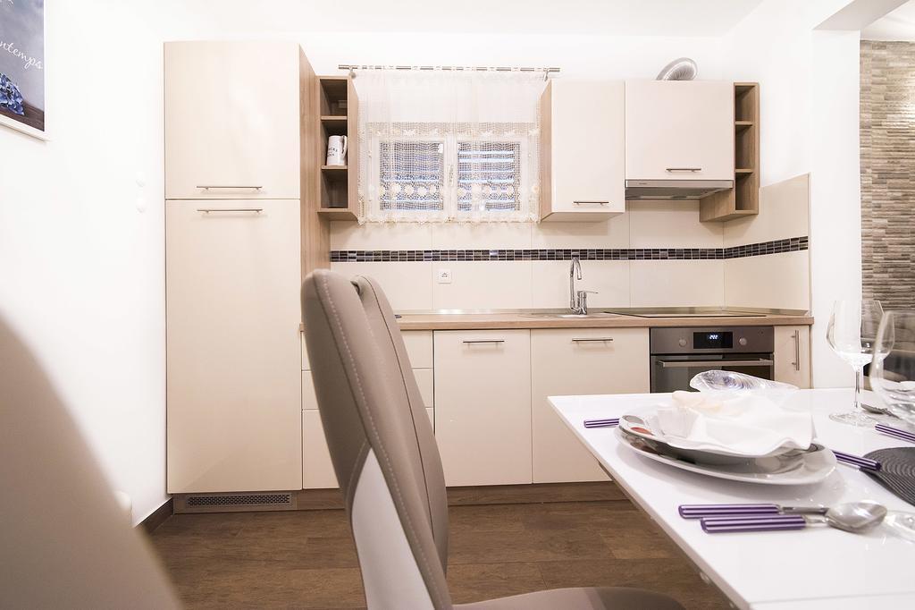 Apartments J&J Σπλιτ Εξωτερικό φωτογραφία